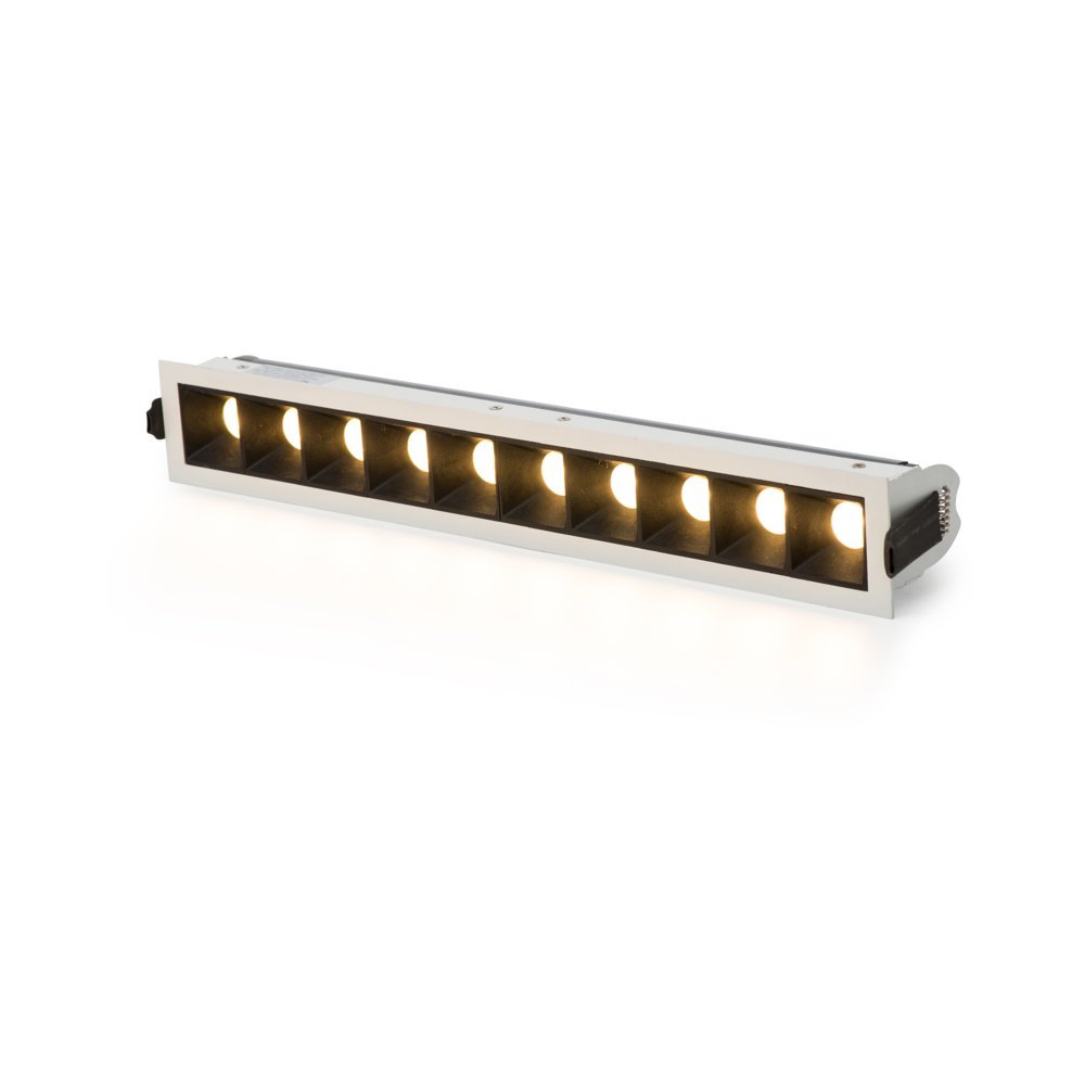 שקוע לד מלבני PILOT 10X3W, אור חם 30° שקוע לד מלבני PILOT 10X3W, אור חם 30°